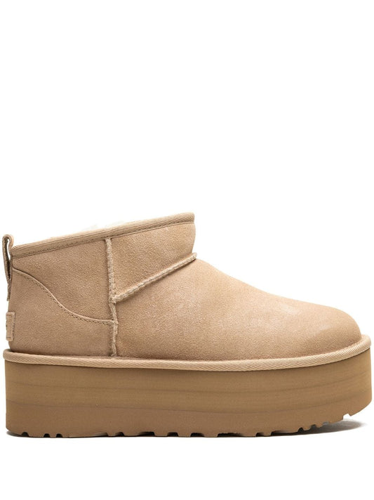 UGG Stivali Classic Ultra Mini con suola rialzata